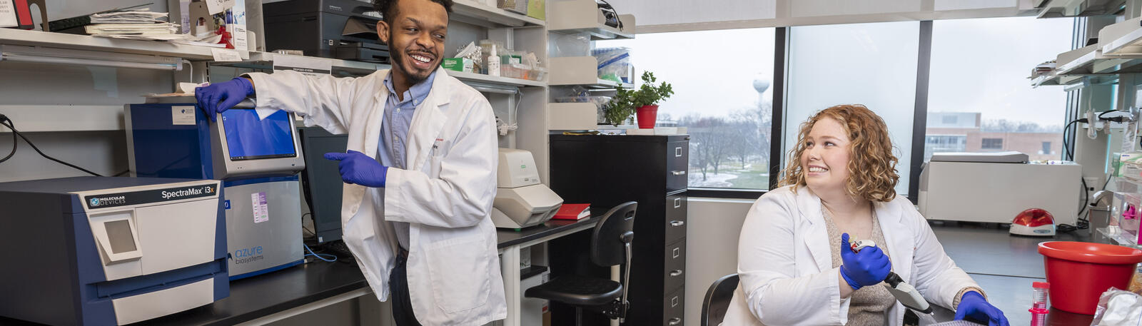 photo of students working in a lab